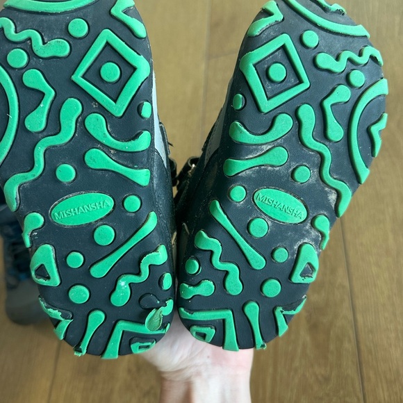 Hiking boots Size 12 - Picture 4 of 7